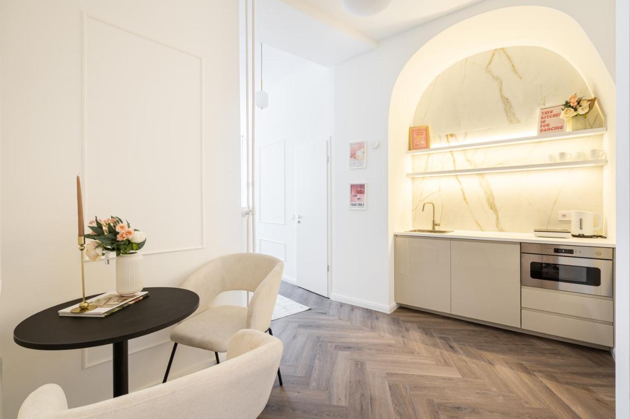 E13 - Grand Boulevard Heritage Suite - Best Location By Bqa Budapeszt Zewnętrze zdjęcie