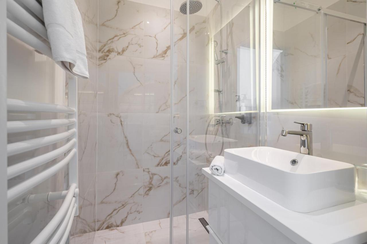 E13 - Grand Boulevard Heritage Suite - Best Location By Bqa Budapeszt Zewnętrze zdjęcie